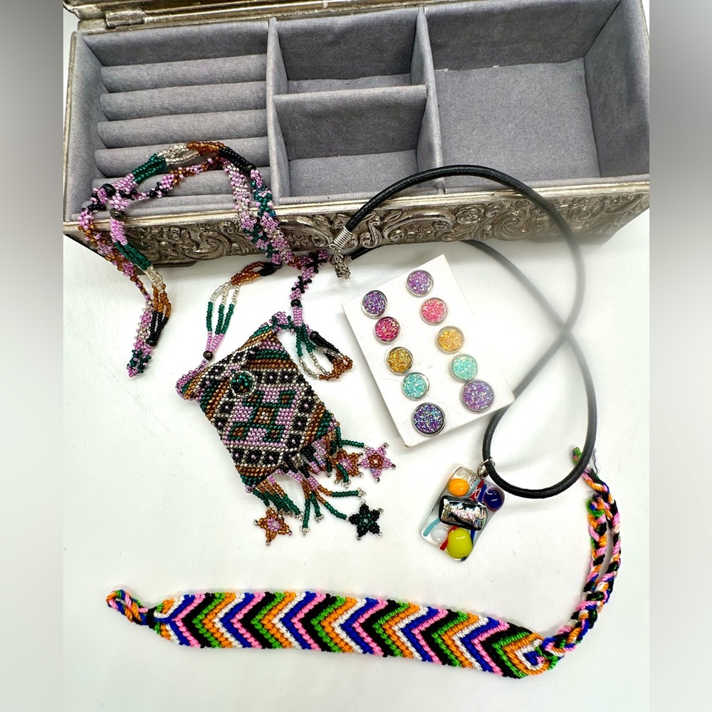 Vintage colorful jewelry lot